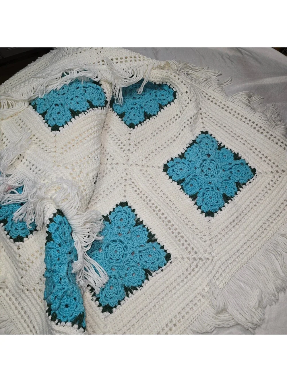Beautiful Handmade Vintage-Style 3D Rose Crochet Afghan Throw Blanket